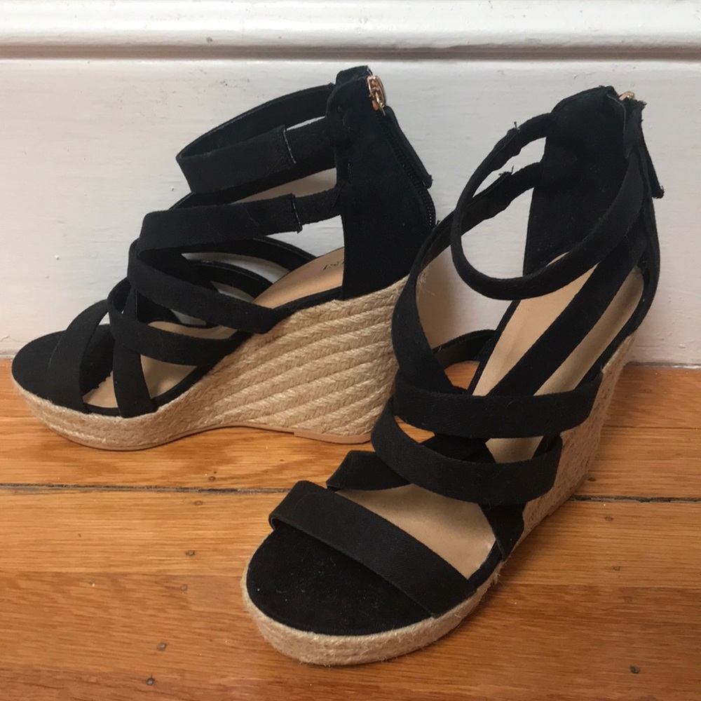 Black strapping heel sandal